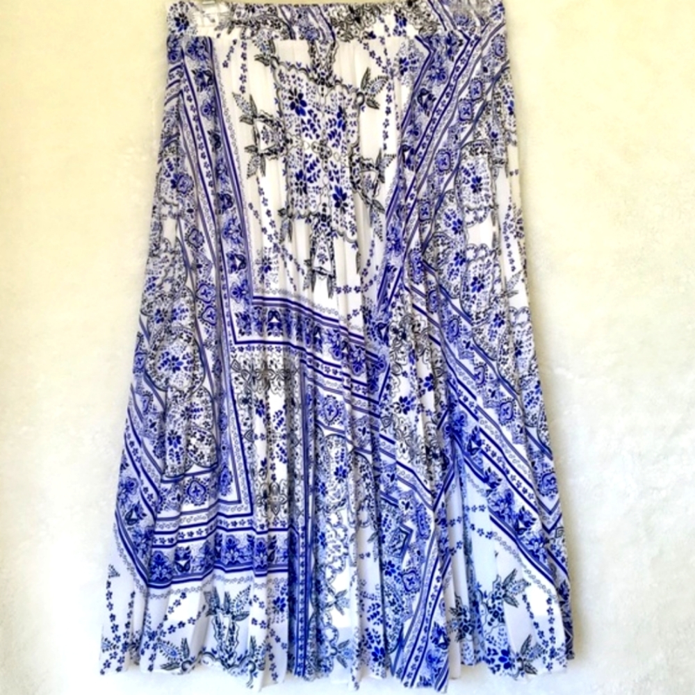 3 for 30 - H&M Blue, White & Black pleated midi skirt, size 2